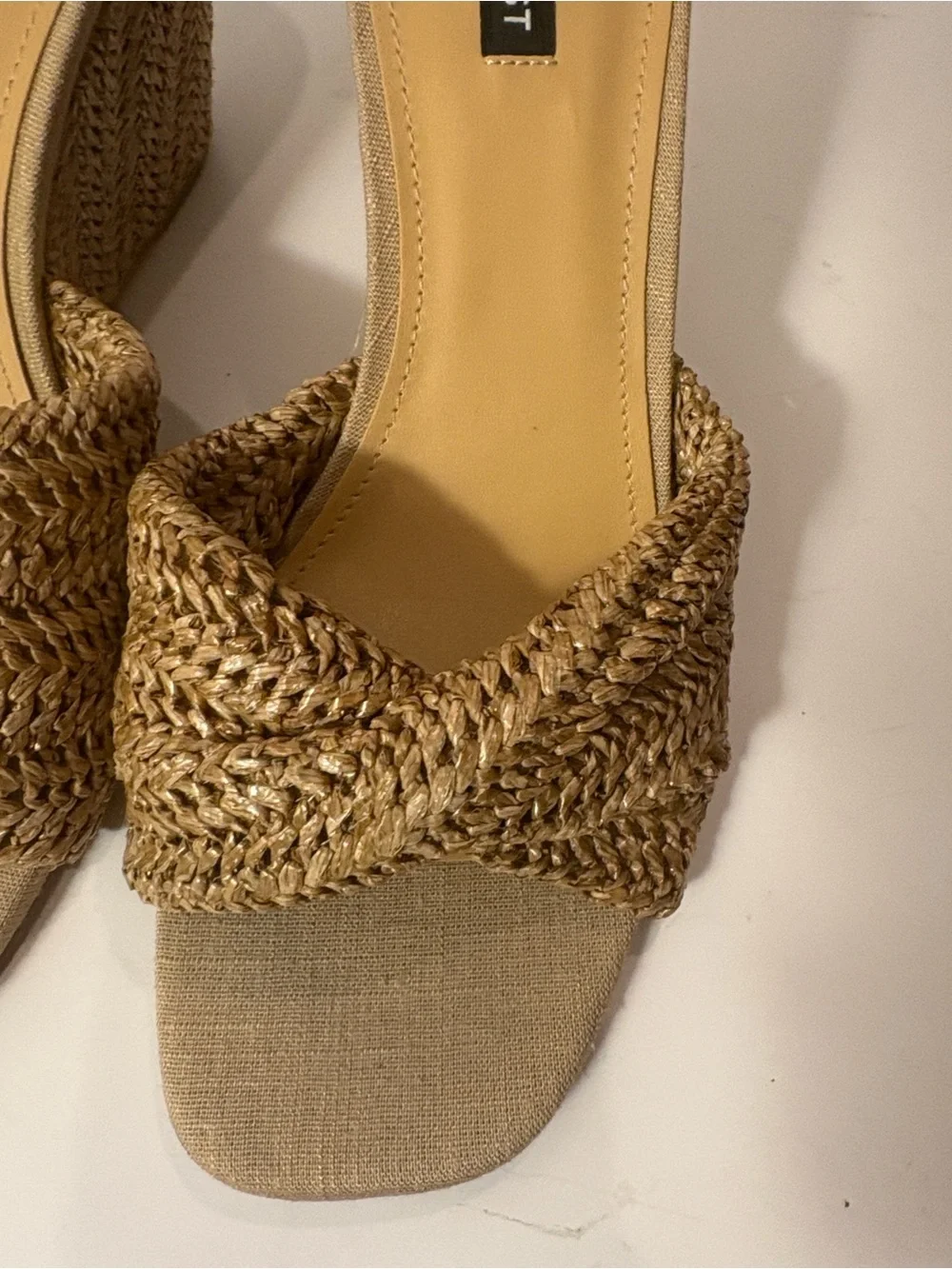 Nine West Nikhil twist wedge sandals 9.5
